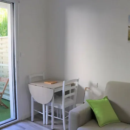 Royan, 1 Piece, 2 Personnes - Fr-1-305-1479 로양